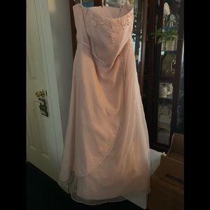 David’s Bridal pink blush formal dress - size 22